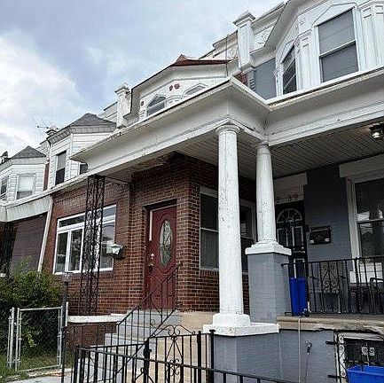 3rd image of 5741 Pine St