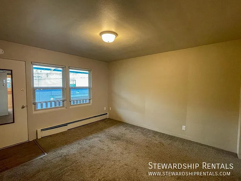942 E 18th Ave #8 — Photo 6
