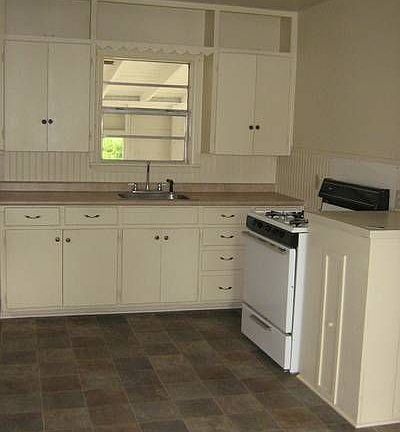 3rd image of 301 W Avenue I