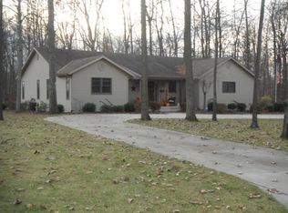 900 Greenbrier Rd, Upper Sandusky, OH 43351