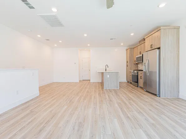 480 W Balsam Ln, Clovis, CA 93611