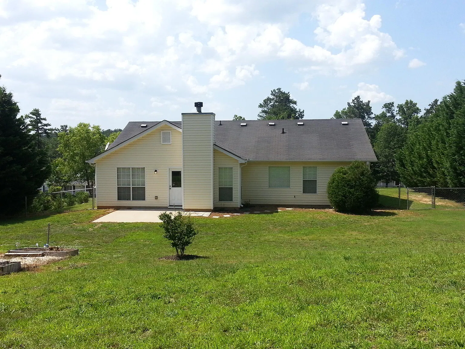 3 bed, 1530 sqft, $2,300 — Photo 2