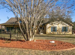 1710 Embassy Rd, Pleasanton, TX 78064