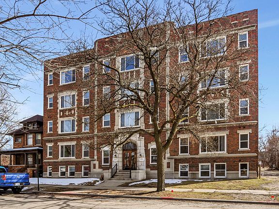 2nd image of 655 Hazelwood Ave #209