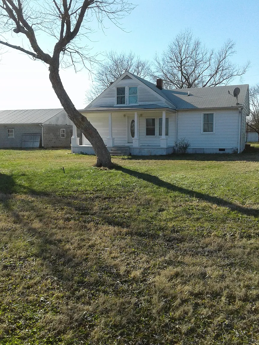129 High Point Rd photo 1