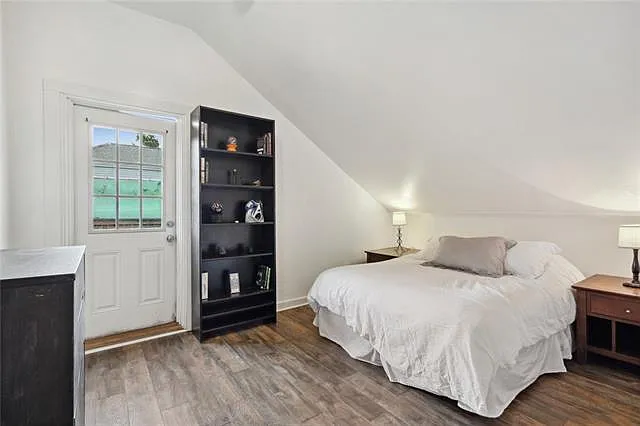 2502 Laurel St — Photo 10