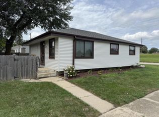 1900 W Lawn Ave, Racine, WI 53405