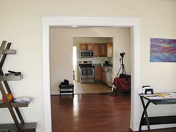 5th image of 9250 Atwood Ave