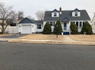 15 Vaughn Ave, Bellmawr, NJ 08031