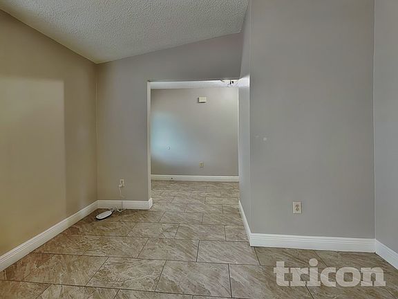 2nd image of 488 Northview St