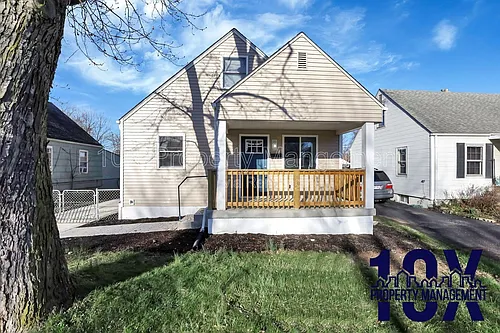 2453 McGuffey Rd Photo 1