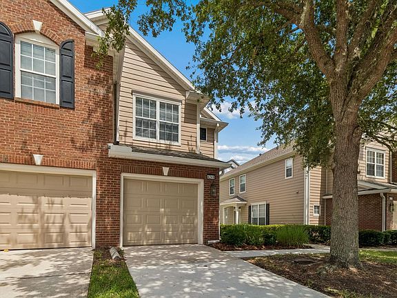 2nd image of 4249 Highwood Dr