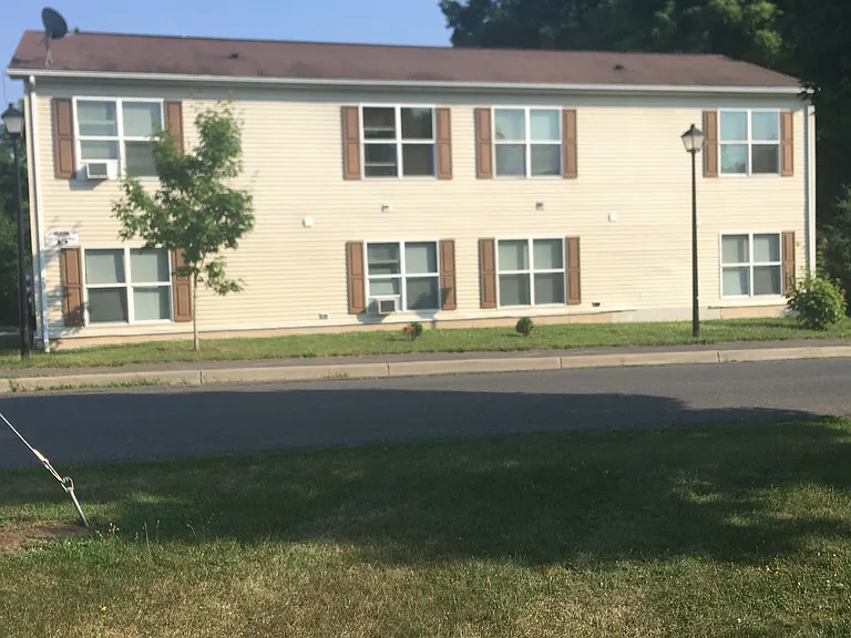 34 Barmann Ave #E4 — Photo 13