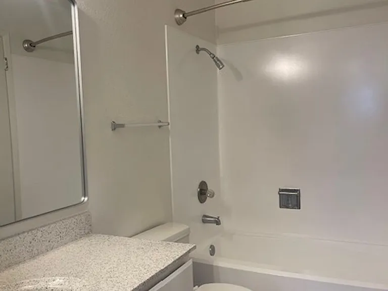 720 Sunrise Ave — Photo 3