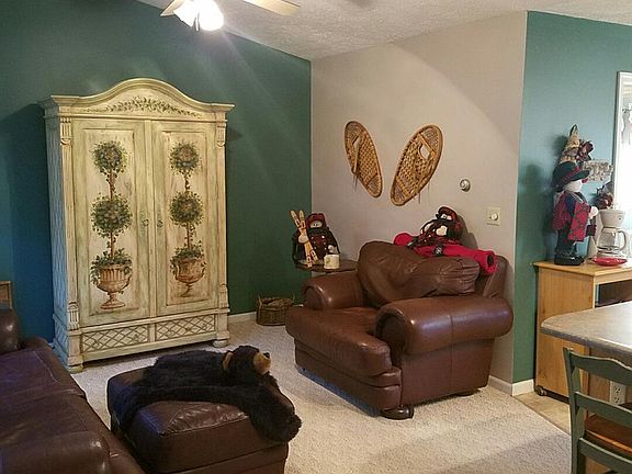 3rd image of 326 Whitetail Dr