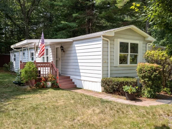 63 Haskell Cir, Lakeville, MA 02347