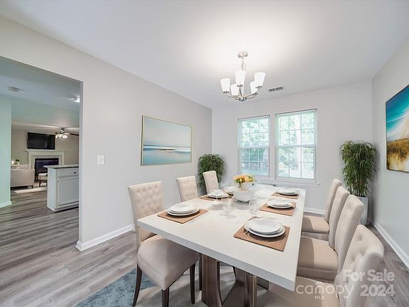 3rd image of 6229 Red Clover Ln