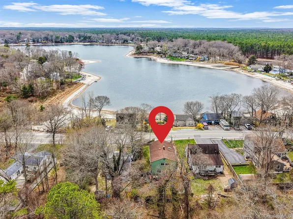 244 Lakeside Trail, Ridge, NY 11961