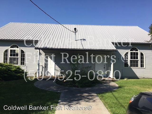 1st image of 1823 Pleasant St