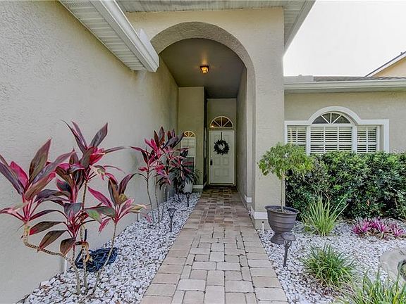 5th image of 11301 Clayridge Dr