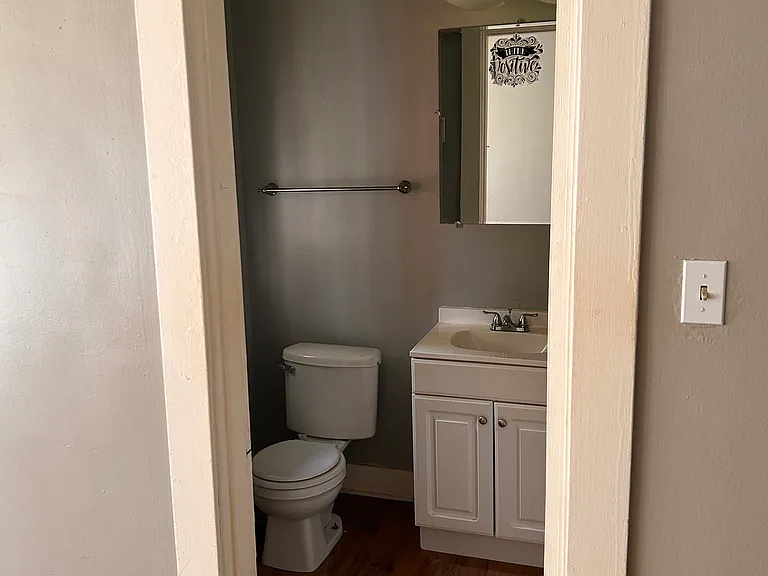 2404 Jackson Ave — Photo 17