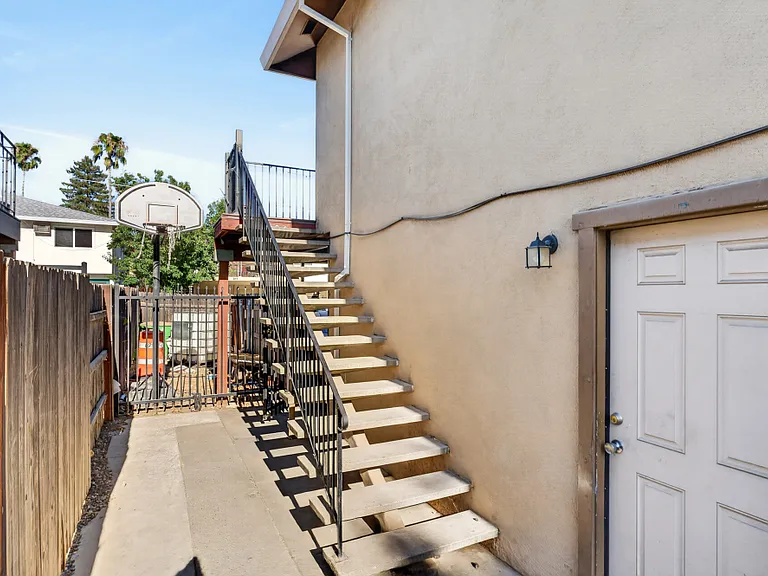 812 Carro Dr #4 — Photo 19