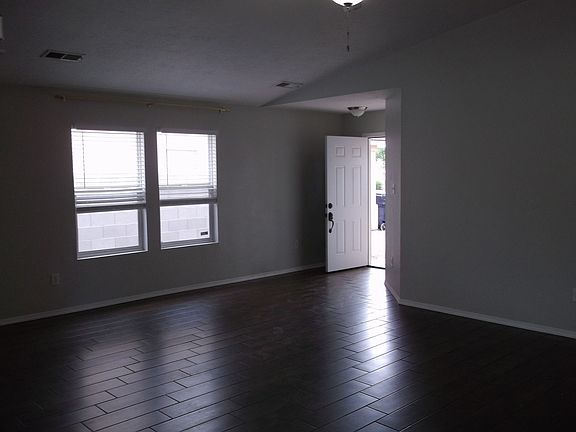 5th image of 712 Glacier Bay St SE