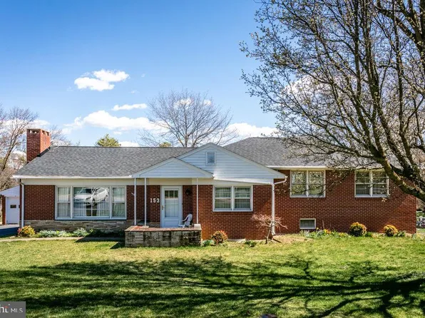 153 N Sunset Dr, Broadway, VA 22815