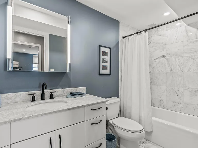 225 S 18th St #714 — Photo 16