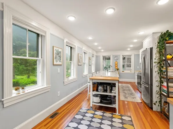 965 Greenville Ave, Smithfield, RI 02828