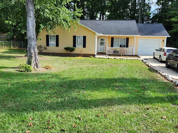 217 Wisewood Cir, Greenwood, SC 29646