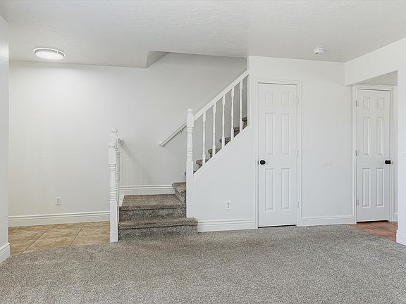 4th image of 684 W Buena Vista Blvd #202