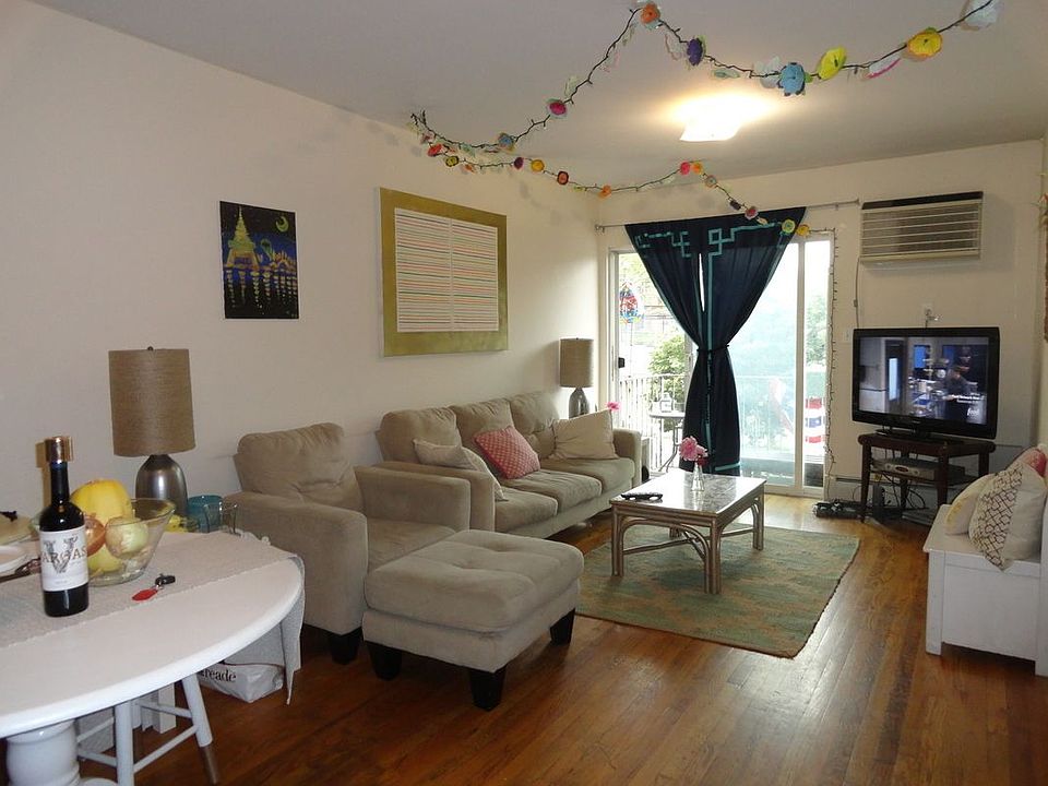 1st image of 2013 38th St #2