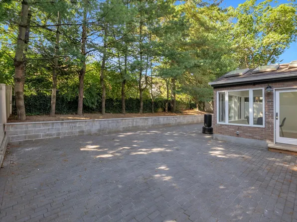 219-44 Peck Avenue image 31 of 32