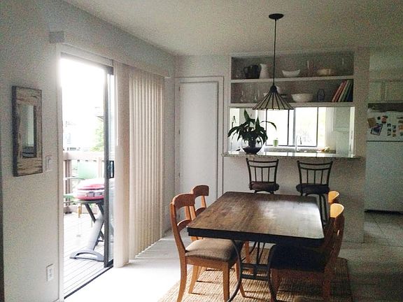 3rd image of 205 Cypress Pl
