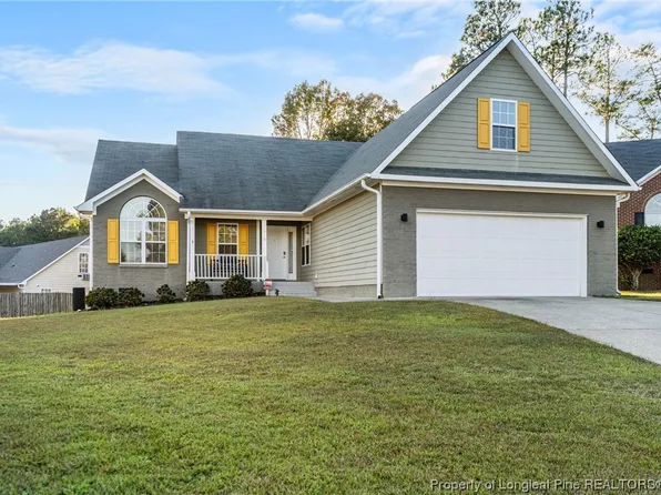 918 Old Hunt Pl, Fayetteville, NC 28314