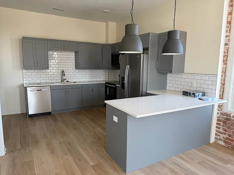 900 Central Ave #205 — Photo 5