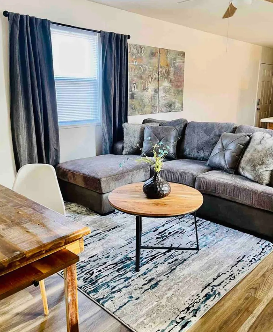 2 bed, 1.5 bath, 893 sqft, $1,850 — Photo 3
