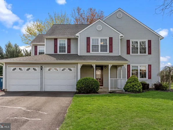 11 Copperleaf Dr, Newtown, PA 18940