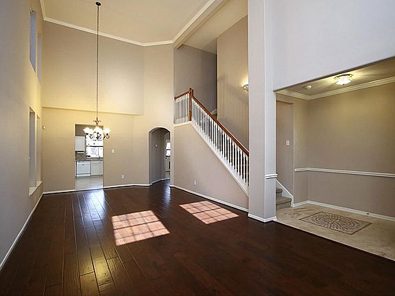 3rd image of 16126 Cypress Point Dr