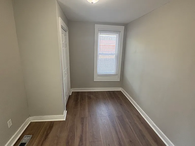 1086 Whalley Ave #1F — Photo 9