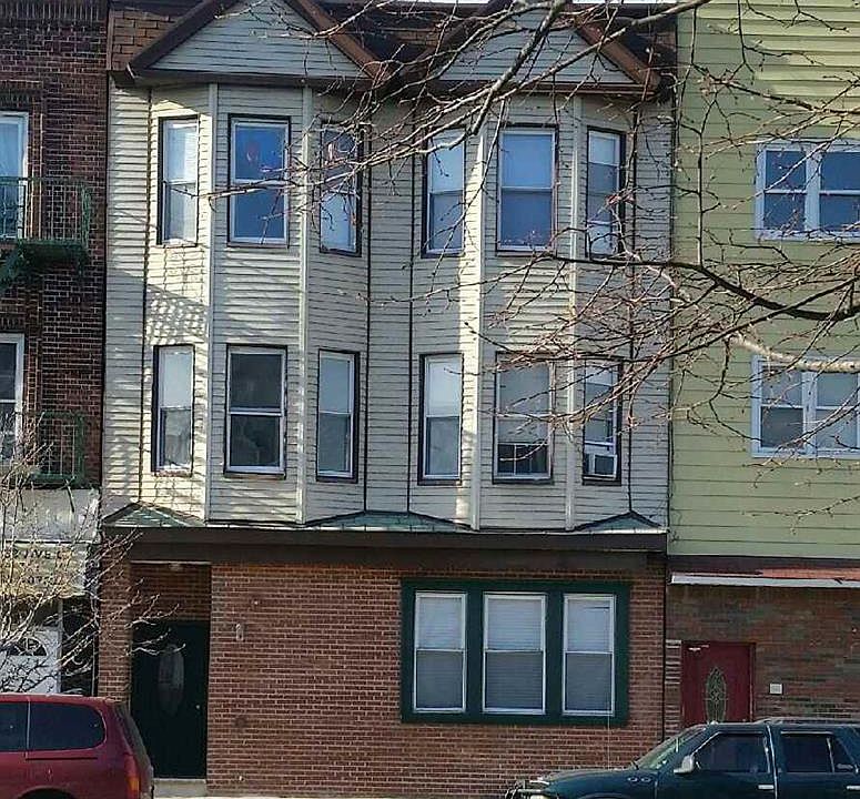 1st image of 385 Avenue C #A3