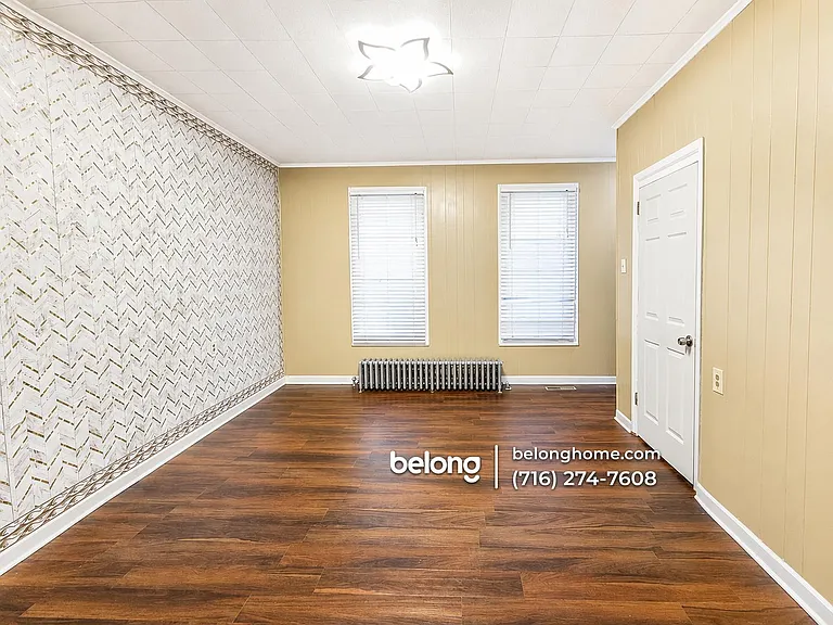2207 Linwood Ave — Photo 3