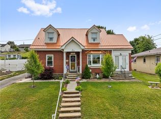 1409 Arlington St, Monessen, PA 15062