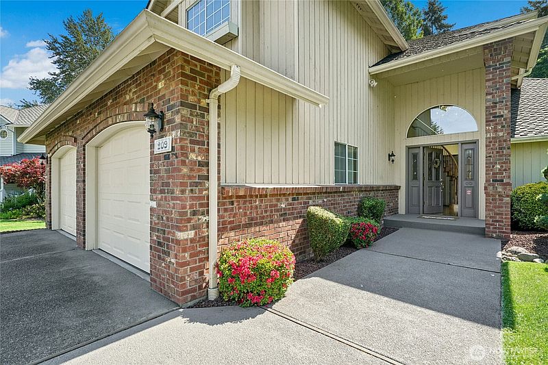 3rd image of 209 SW 331st Place