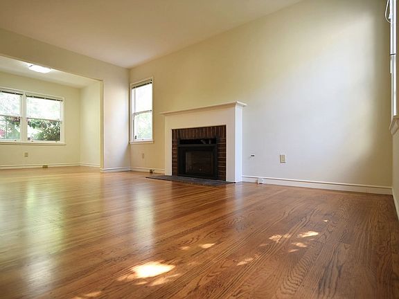 3rd image of 124 Moss Ave #124A