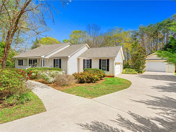 214 Valley Creek Dr, Westminster, SC 29693