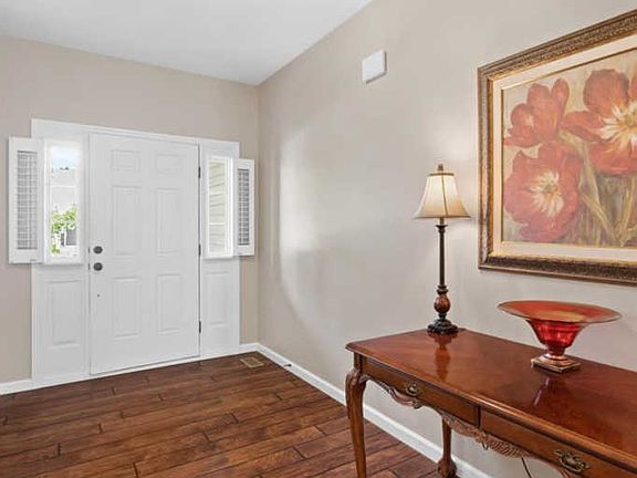 2nd image of 208 Wyndtrace Ct