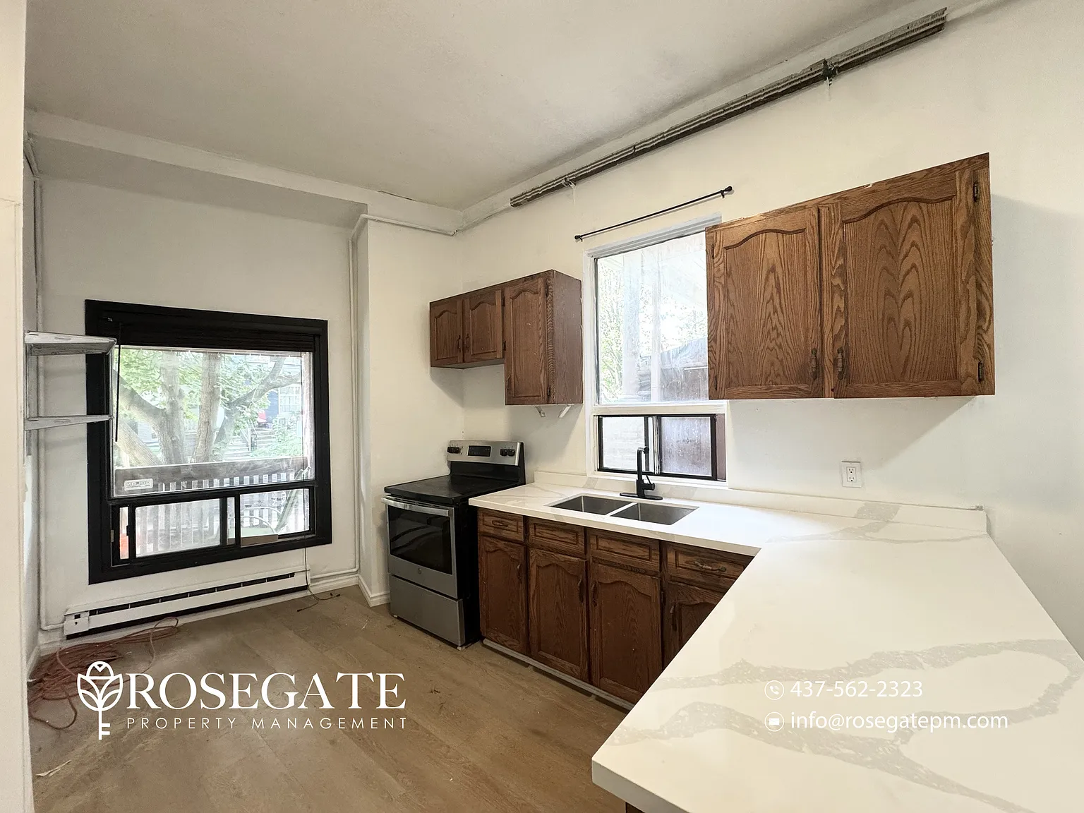 493 Indian Grove Toronto — Photo 2