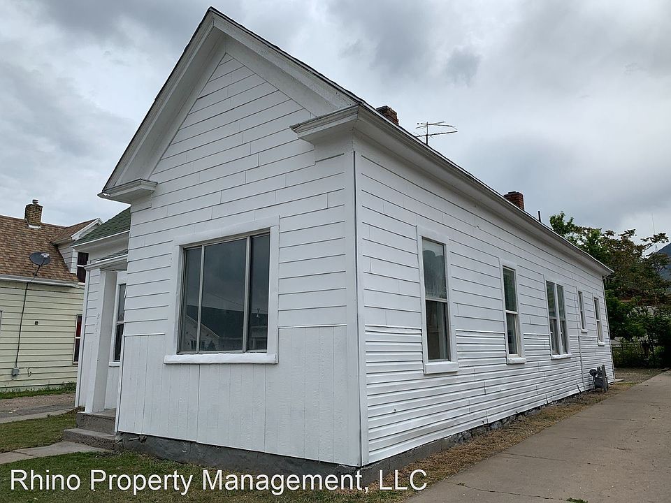 2nd image of 2946 Childs Ave #1